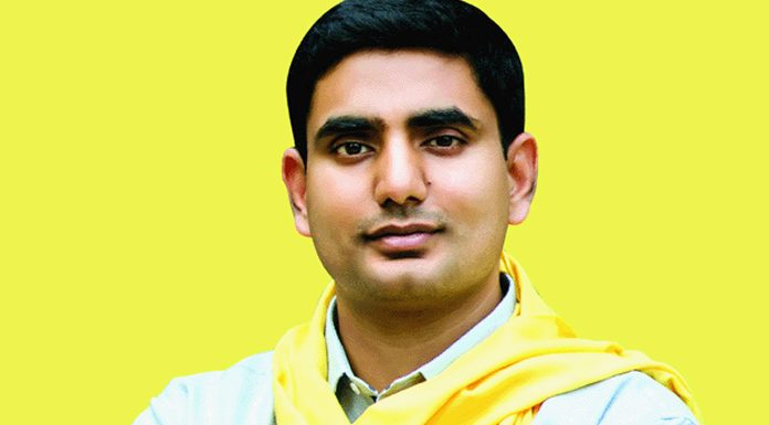 Lokesh fighting a risky battle in Mangalagiri!
