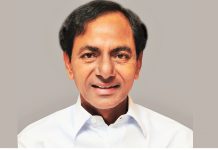 సంక్రాంతి వరకు ఈ సెలవులు కొనసాగిస్తాడేమో.. సీనియర్ హిరోయిన్..